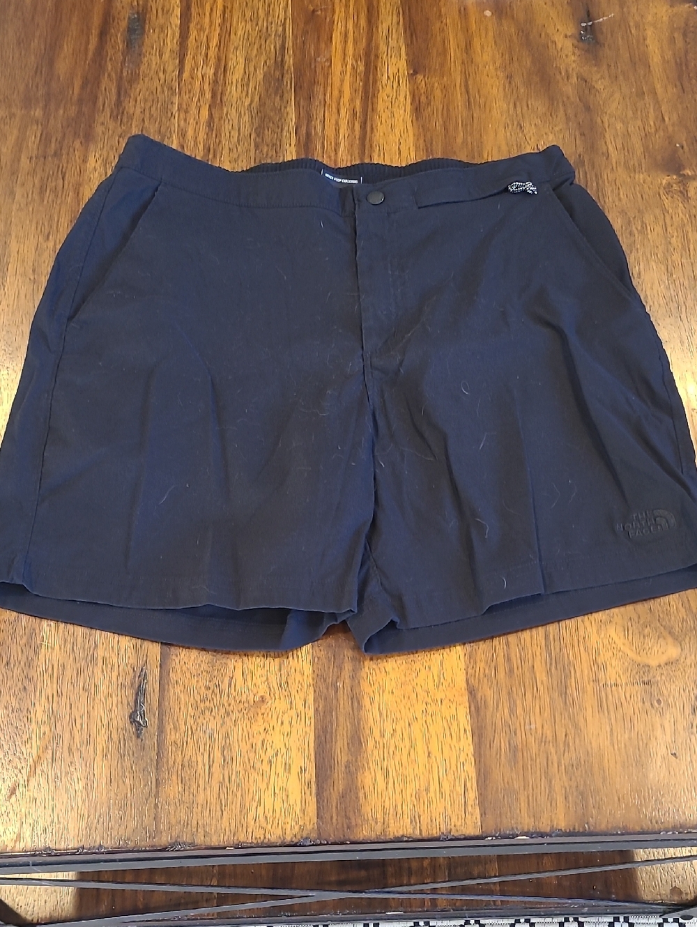 The North Face Mens shorts black 32.